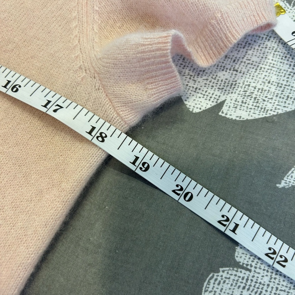 🌸”C by Bloomingdale’s” Light Pink Short Sleeve 100% Cashmere Sweater Size L🌷 - Picture 5 of 10